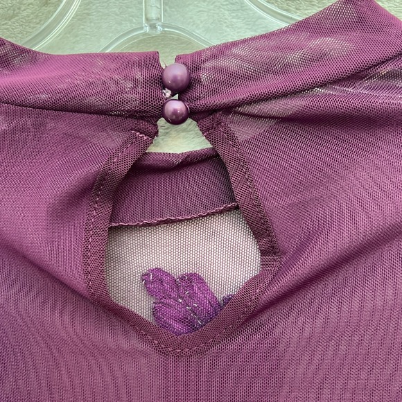NWT Haute Monde Plum Mesh Floral Appliqué Bodysuit Bell Sleeve No Return - Picture 7 of 15